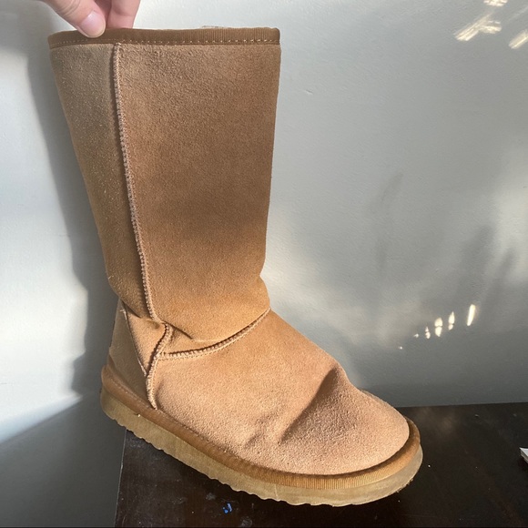 Authentic Uggs Classic Tall Chestnut Boot Size 8 - Picture 3 of 7